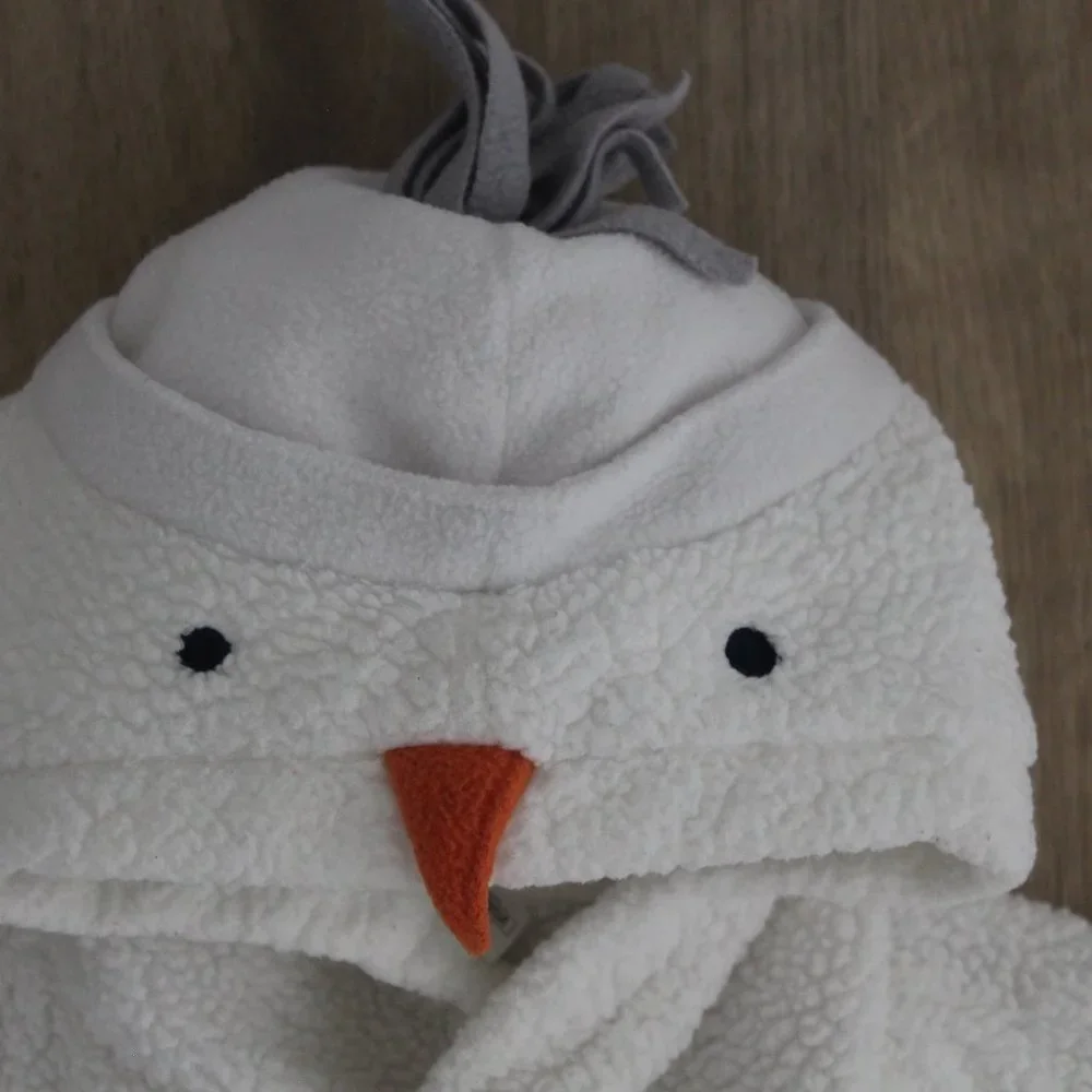 Baby Gap white hooded robe size 2-3 T